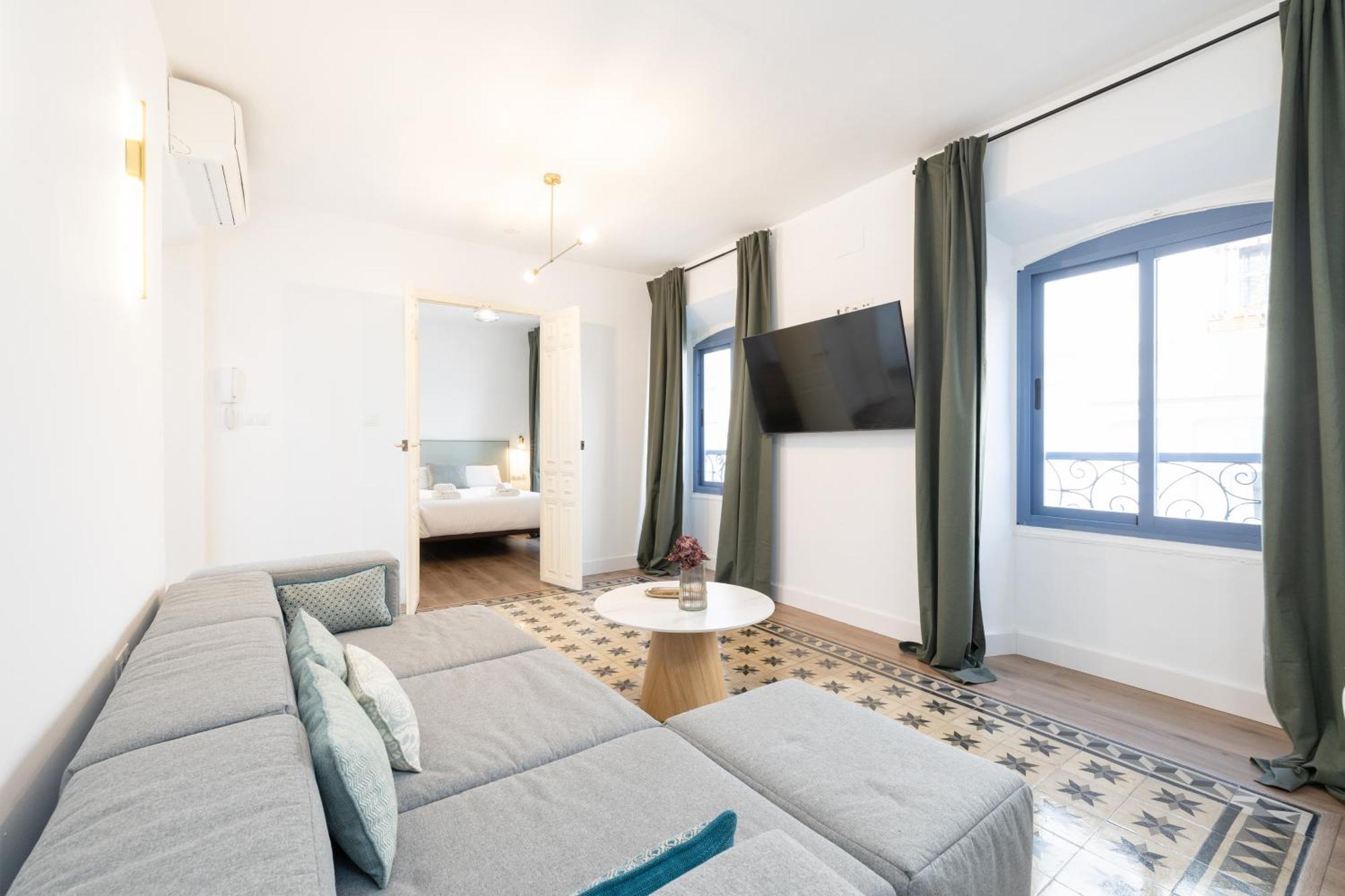 Spacious Bright Palace -1Bedroom-Terrace-Center Malaga Exterior photo