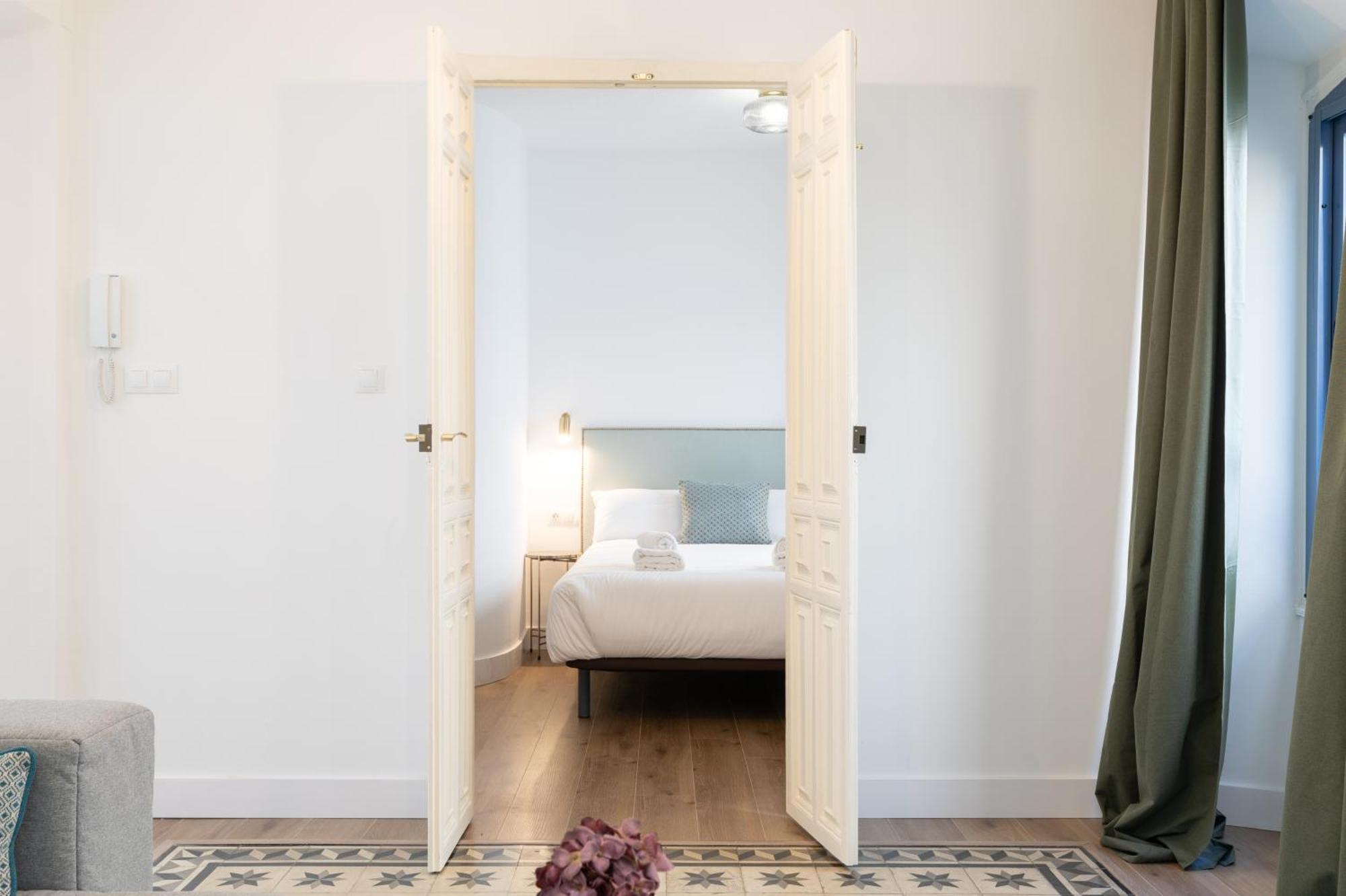 Spacious Bright Palace -1Bedroom-Terrace-Center Malaga Exterior photo